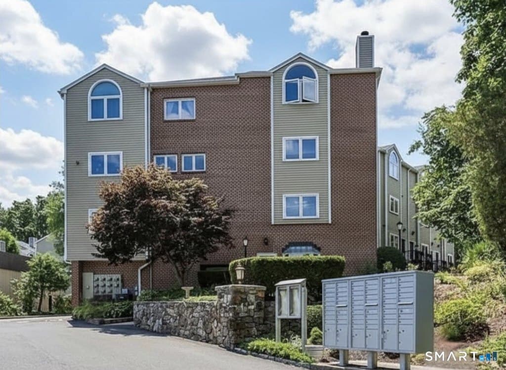 7 Seir Hill Rd Apt 15