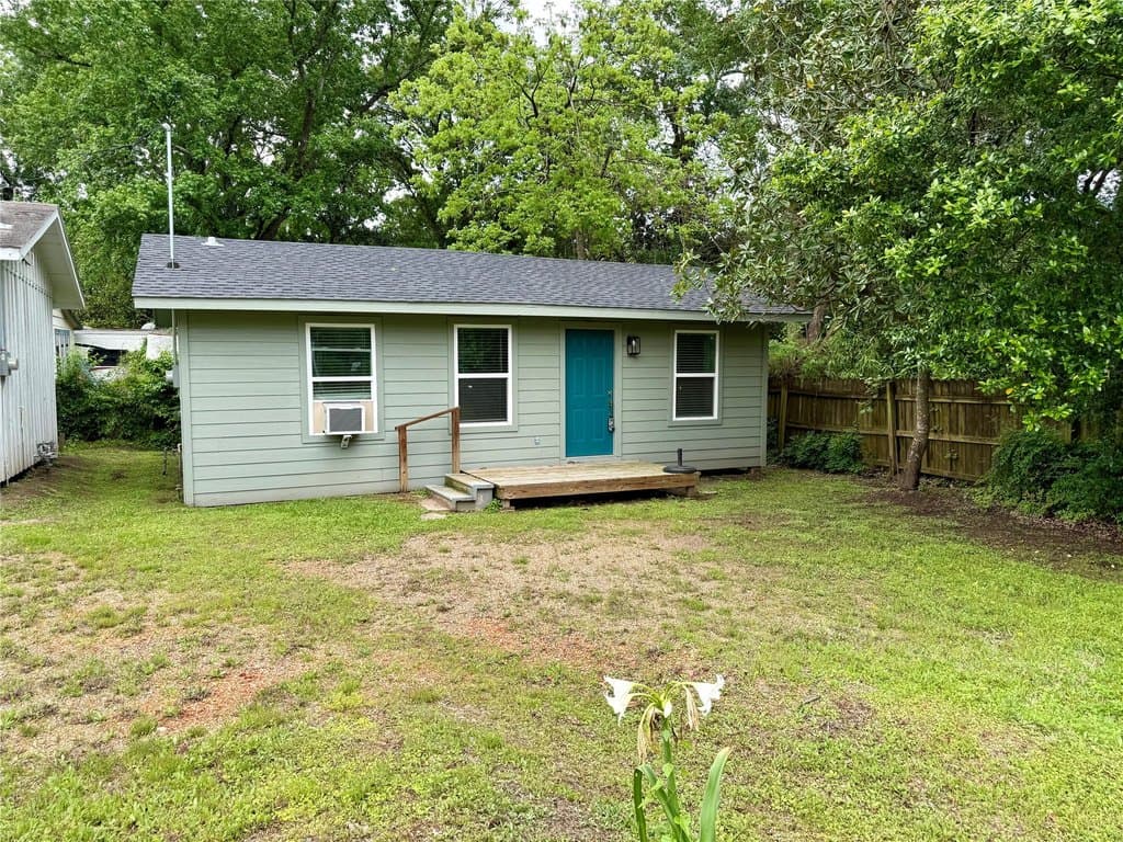 520 McGuire Ln