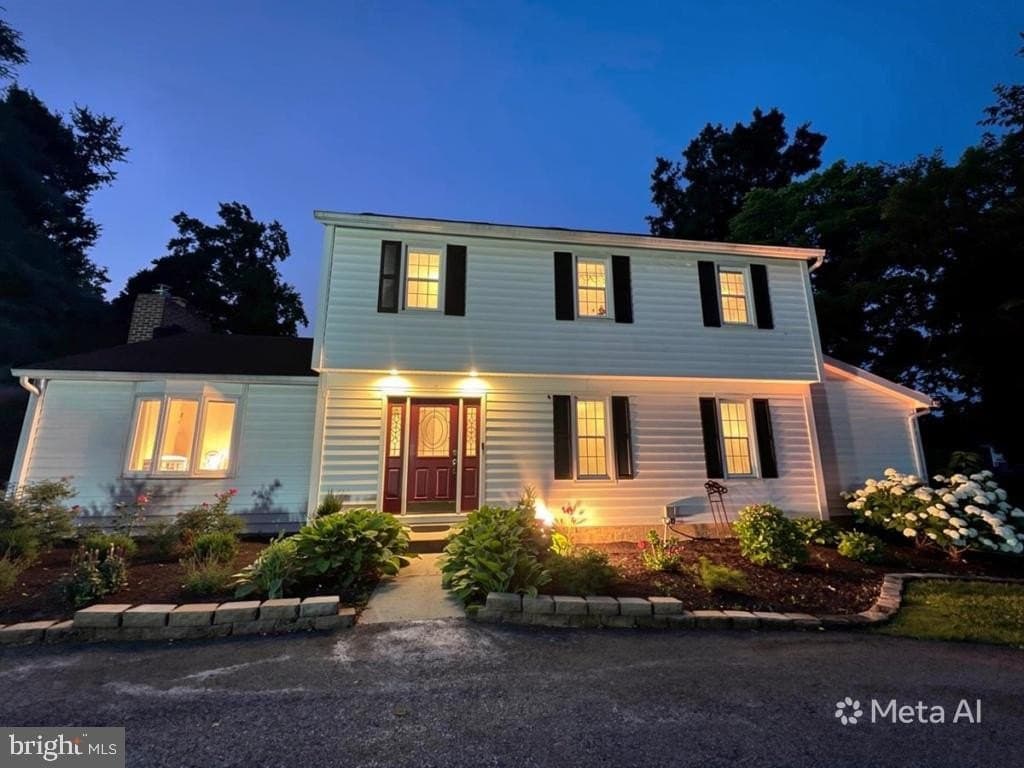 317 W Seminary Ave