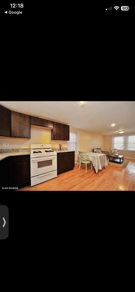2710 W Fletcher St Apt 1