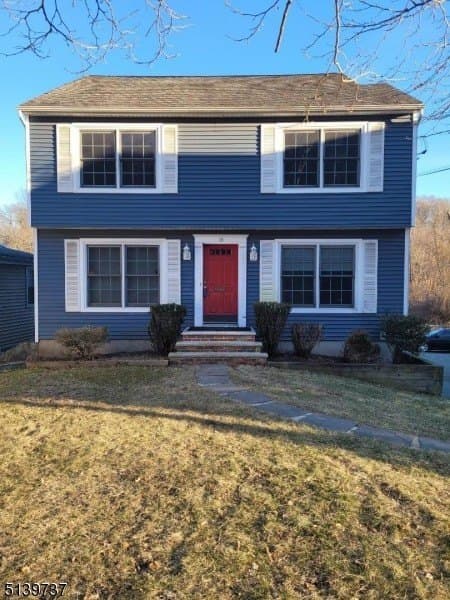 18 Mendham Ave