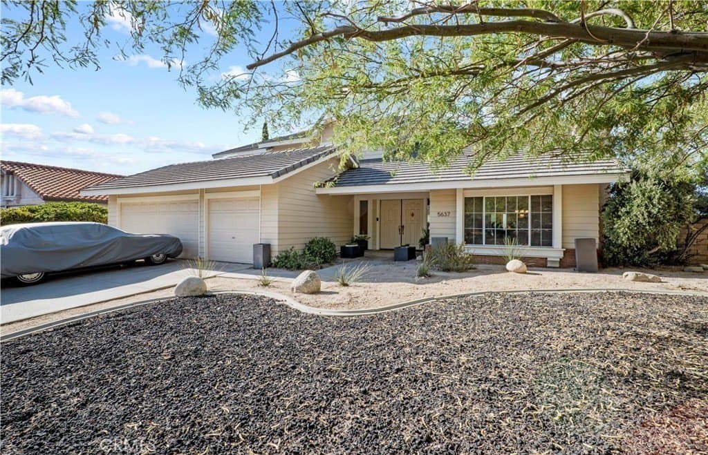 5637 Redwood Ave