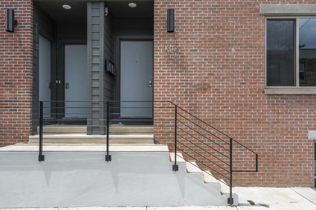 1312 Grove St- Unit 2