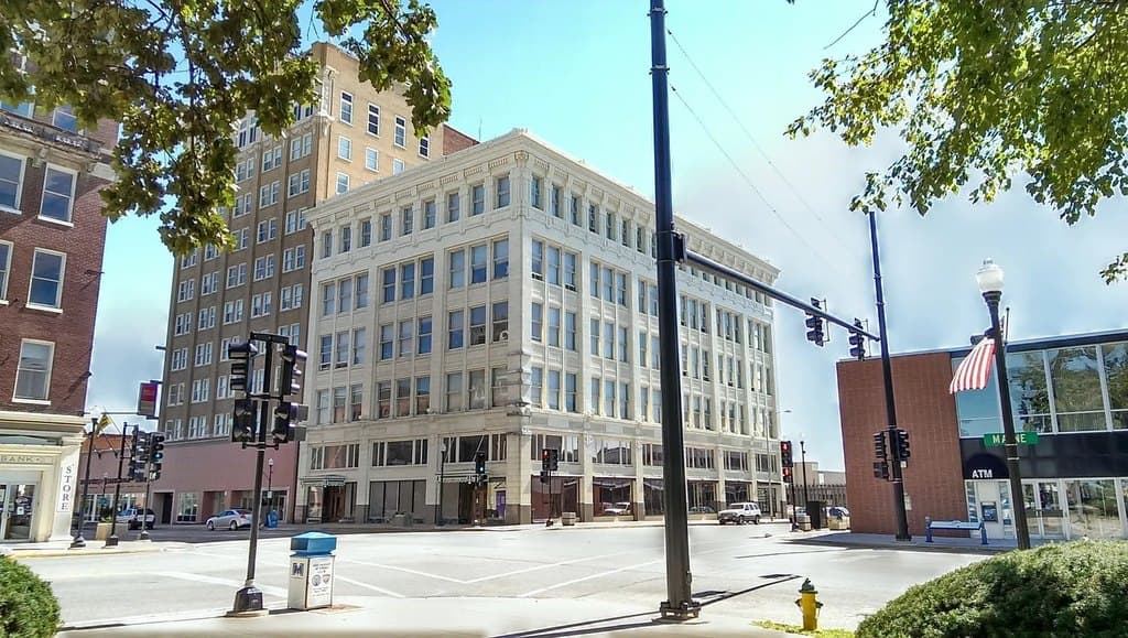 500 Maine St.