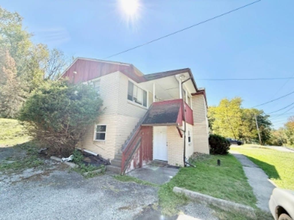2580 Pitcairn Rd
