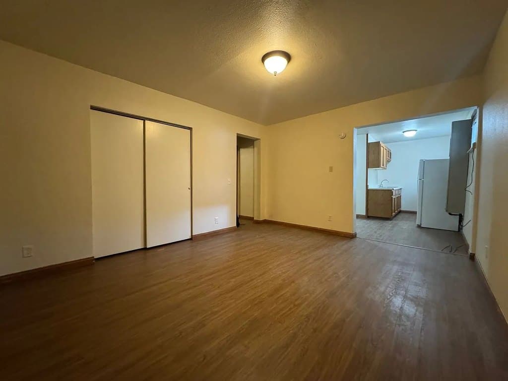 Regis Apartments