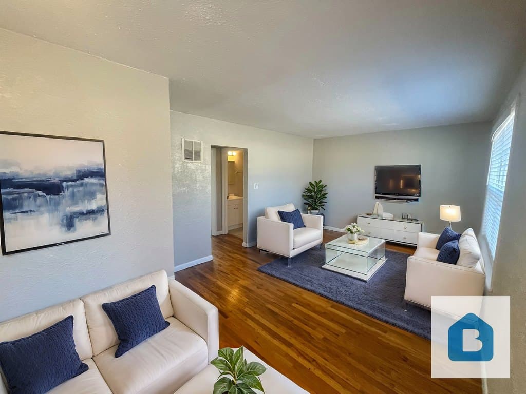 5th Avenue Apartments