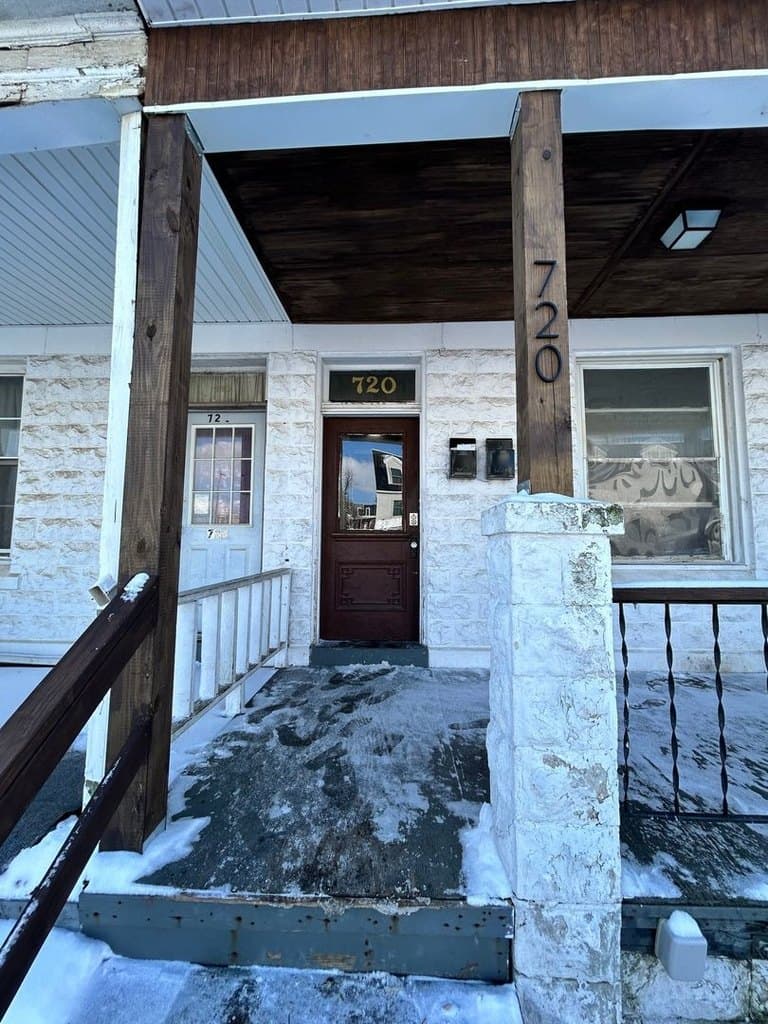 720 Chestnut St.