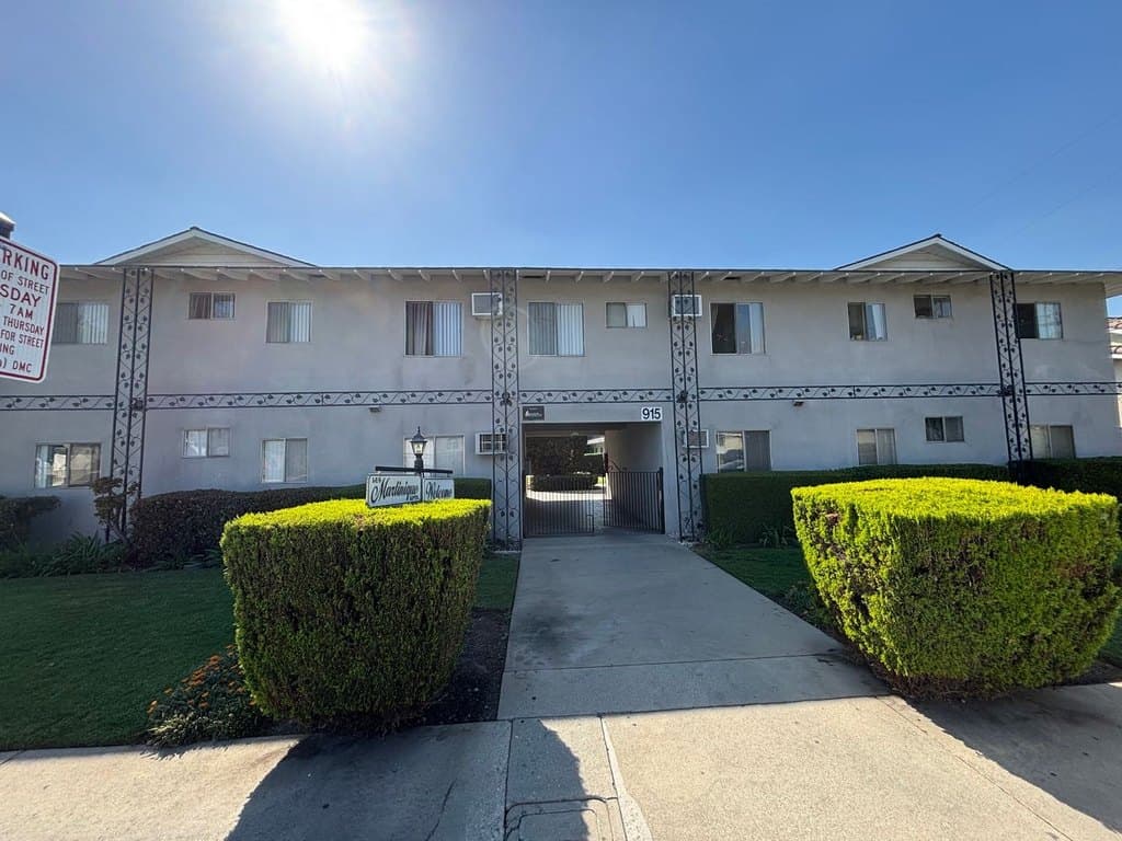 BV91-915 Mount Olive Dr. Duarte, CA 91010