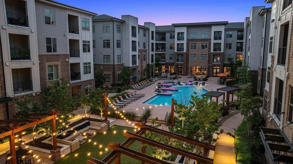 Knox at Metrocenter Apartments