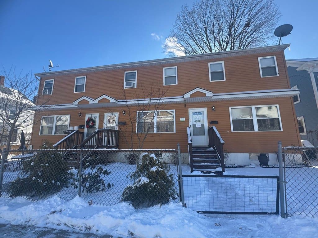 33-37 Grant St