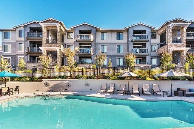 Canyon Oaks Luxury Apartments