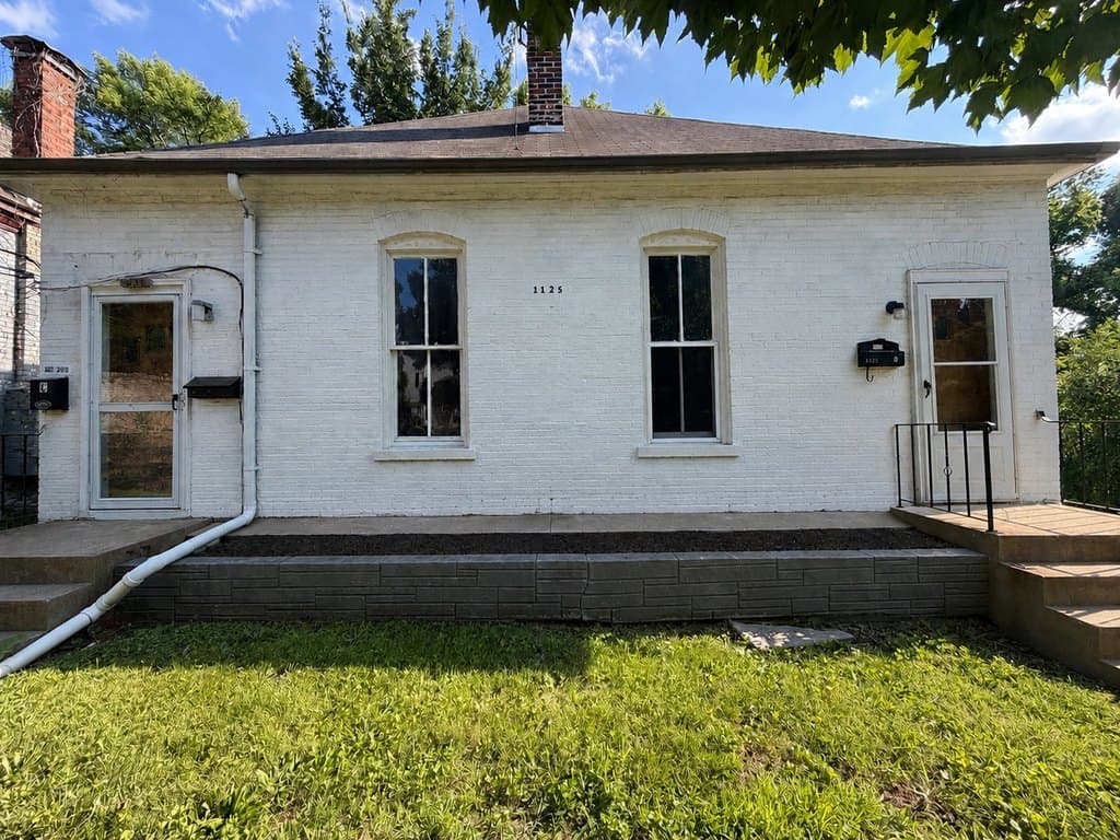 1125 East 5th A-C