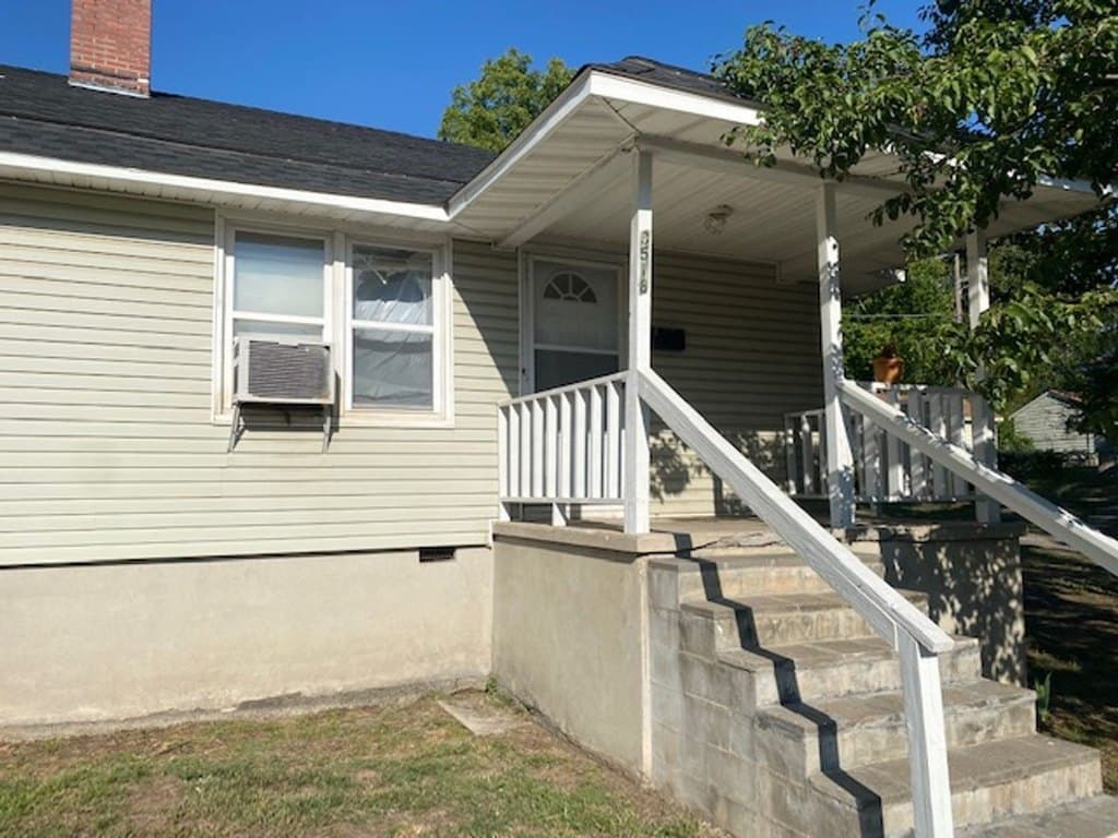 3518-3520 Ruby Way