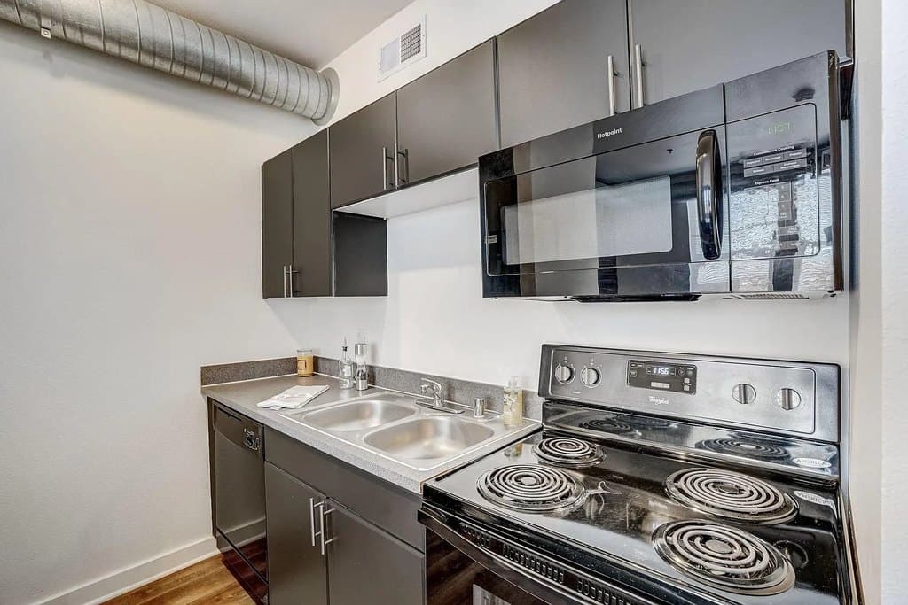 Lincoln Pointe Lofts- Income Restricted