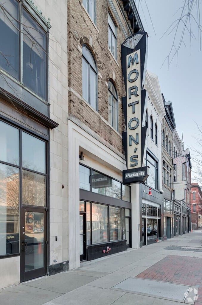 Mortons Apartments